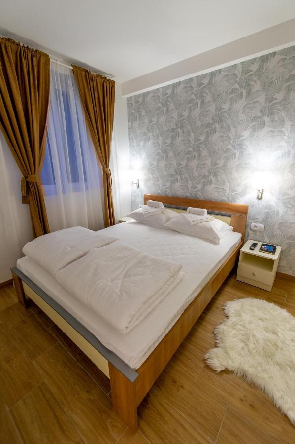 Greenwood Apartments In Kraljevi Cardaci 카파오닉 외부 사진